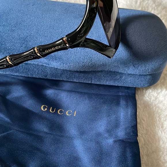 Authentic Gucci Oversize Gradient Sunglasses 🤗 - Picture 4 of 5